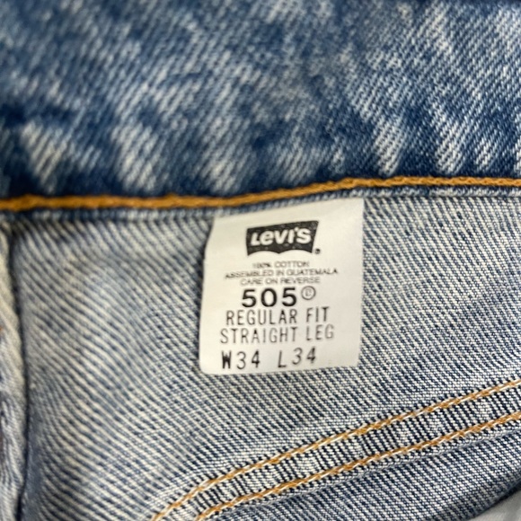 Levi's 505 Mens Jeans Size 34X34 Blue Medium Wash Denim Straight Leg Pockets - Picture 2 of 4